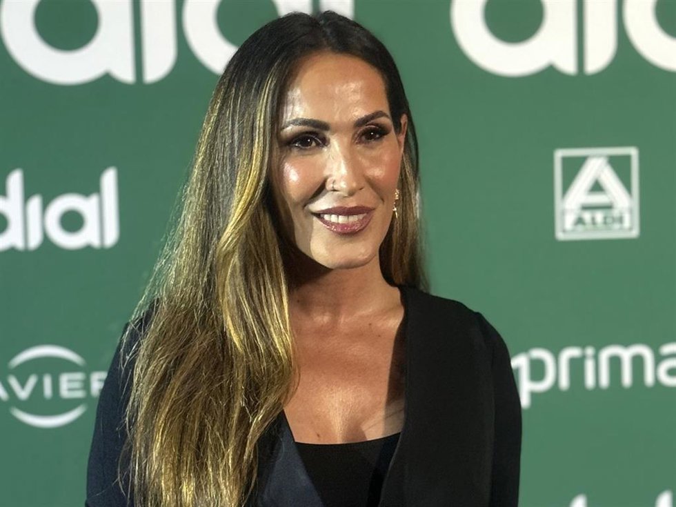 Malú antes de su concierto en el ‘Escenario Dial’ donde presenta su nuevo disco 'Quince'