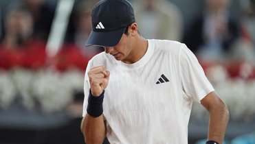 Tenis