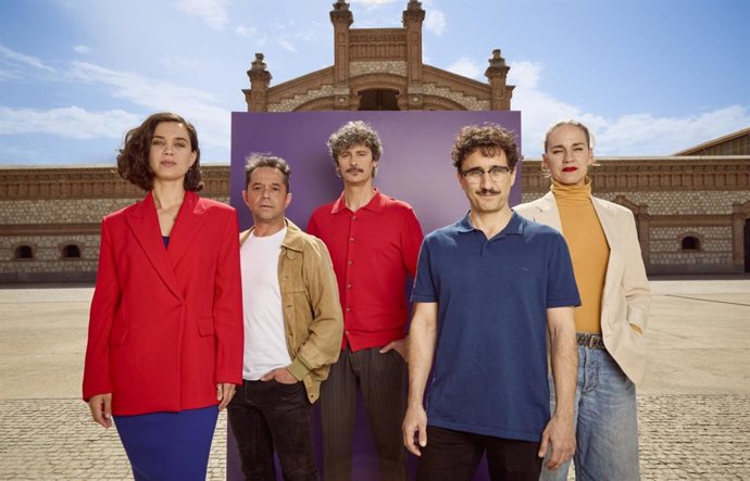 Nave 10 Matadero estrena Ubú, a partir del clásico de Alfred Jarry, dirigida por Hugo Nieto y adaptada por María Folguera