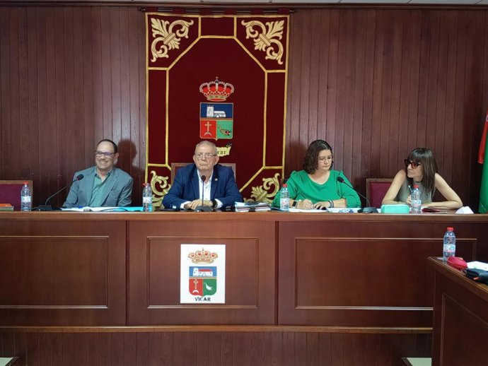 Pleno en el Ayuntamiento de Vícar (Almería).