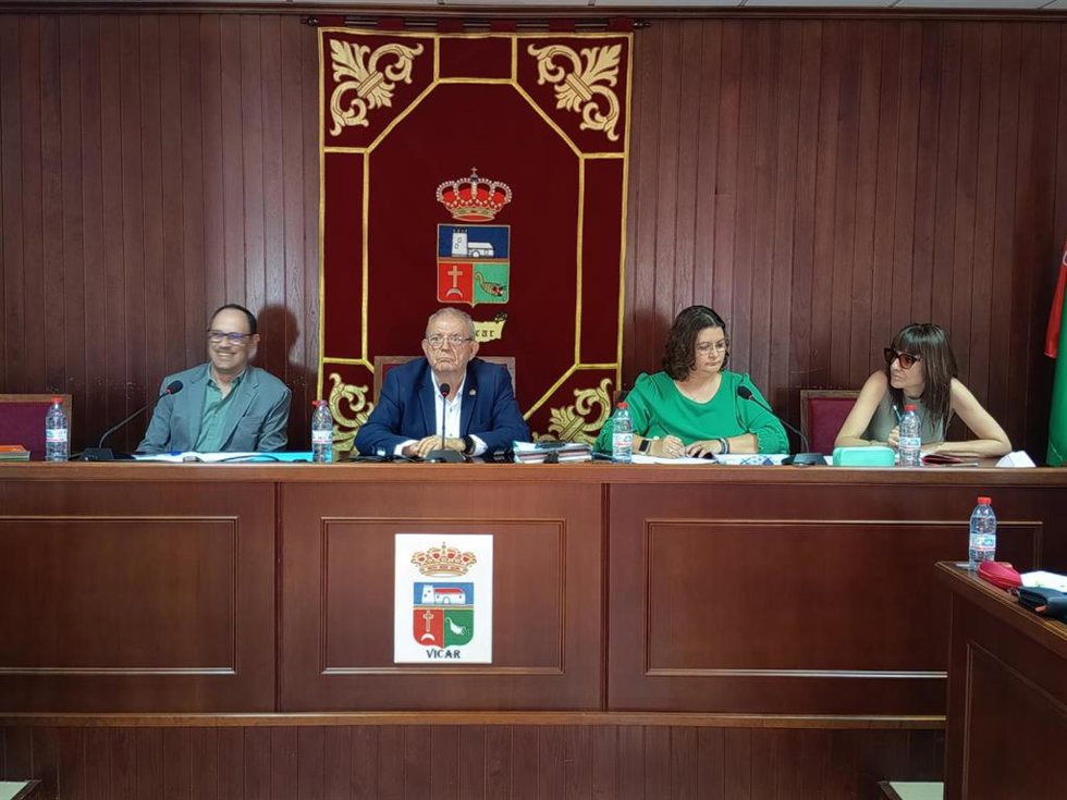 Pleno en el Ayuntamiento de Vícar (Almería).