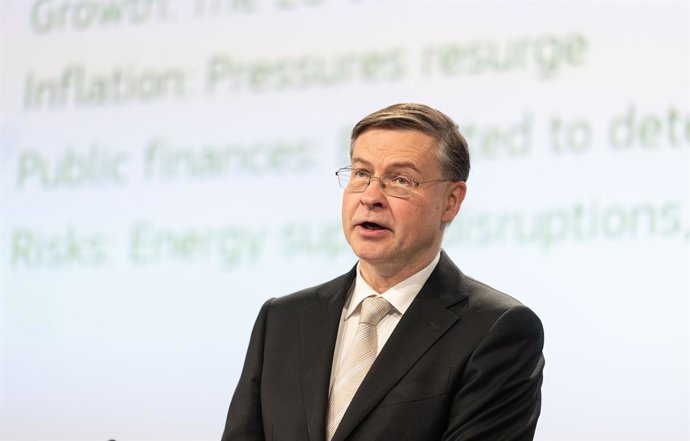 O comissário para a Economia e a Produtividade, Valdis Dombrovskis, em uma coletiva de imprensa em Bruxelas