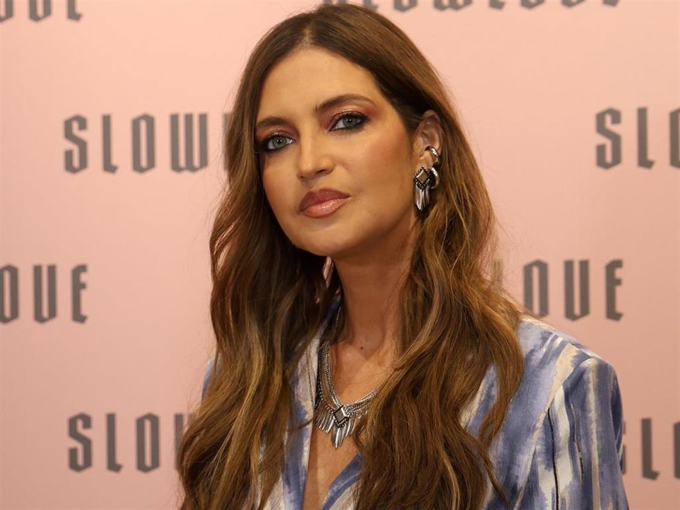 Sara Carbonero durante la inauguración un nuevo punto de venta de Slowlove en el centro comercial Moraleja Green en su vuelta a la vida pública tras la muerte de su madre