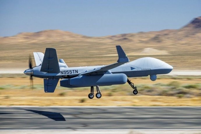 Primer vuelo del MQ-9B con pods AEW