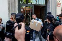 La Policía accedió a una caja fuerte en el despacho de Zapatero durante el registro a su secretaria personal