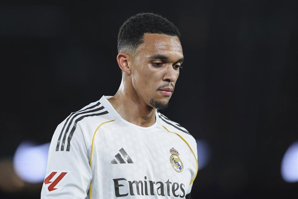Trent Alexander-Arnold durante un partido con el Real Madrid