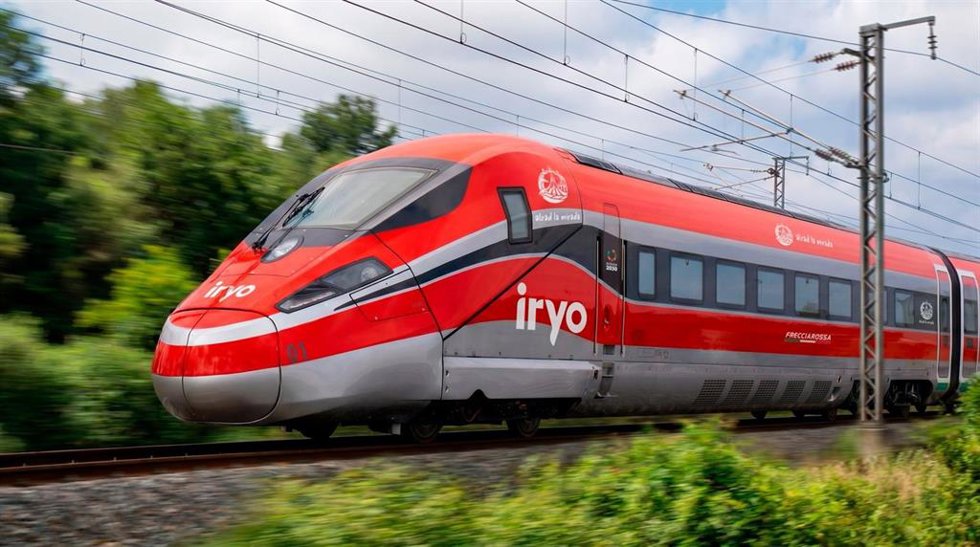Tren de Iryo personalizado para la visita del papa León XIV a España.
