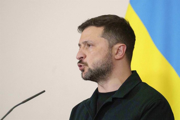 Archivo - June 16, 2025, Vienna, Vienna, Austria: VOLODYMYR ZELENSKYY, President of Ukraine, is welcomed by Austrian Federal Chancellor CHRISTIAN STOCKER at the Federal Chancellery of Austria in Vienna.