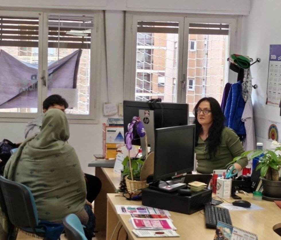 Atención en CCOO a inmigrantes con duda en proceso de regularización