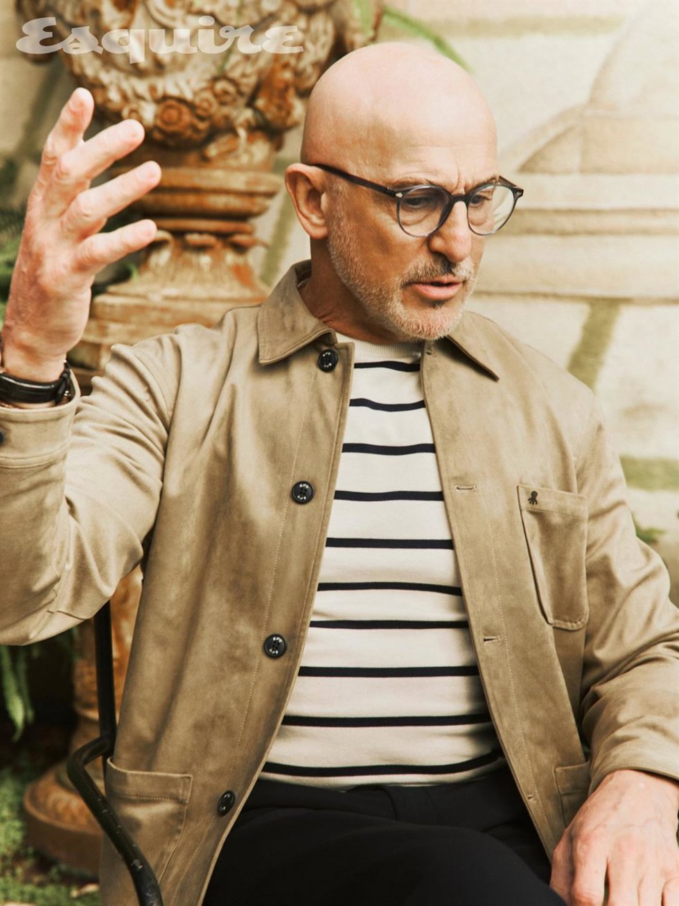 El seleccionador nacional de fútbol, Luis de la Fuente, durante la sesión de fotos para la entrevista para la revista Esquire.
