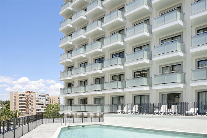 Hotel tent Torremolinos, de Fergus Group.