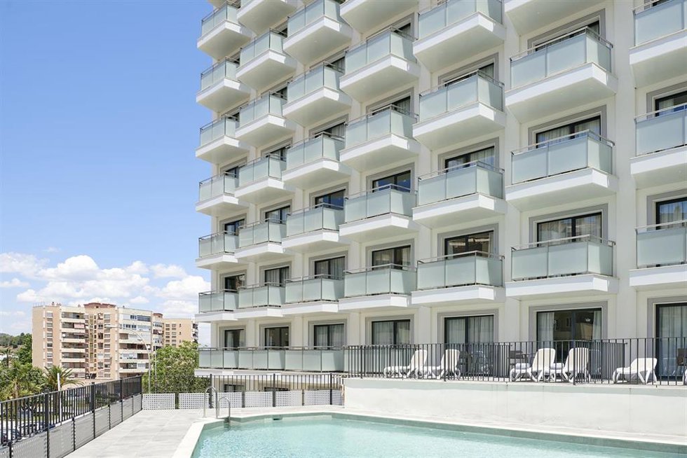 Hotel tent Torremolinos, de Fergus Group.