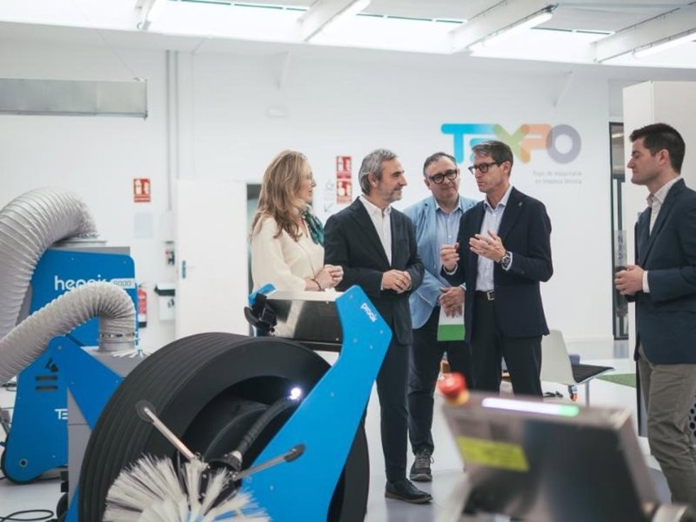 Capellán destaca la capacidad innovadora de Teinnova para desarrollar soluciones robóticas avanzadas en el ámbito de la limpieza industrial