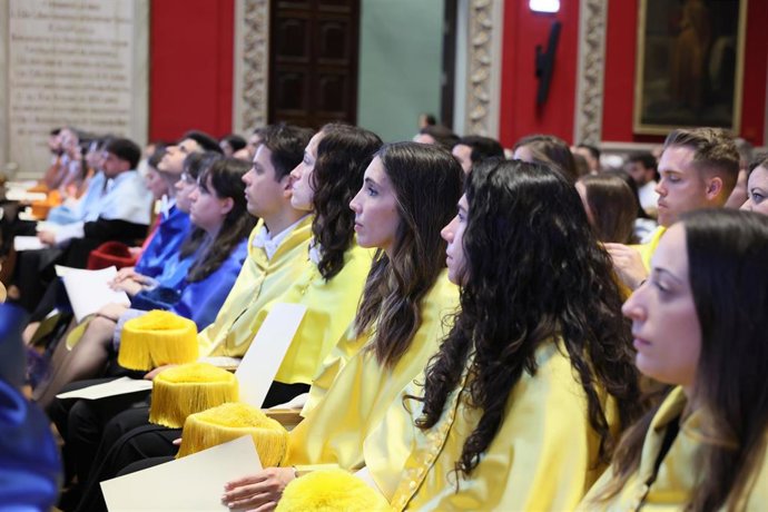 X Acto Solemne de Investidura de nuevos Doctores y Doctoras y reconocimiento a aquellos distinguidos con los premios extraordinarios de doctorado