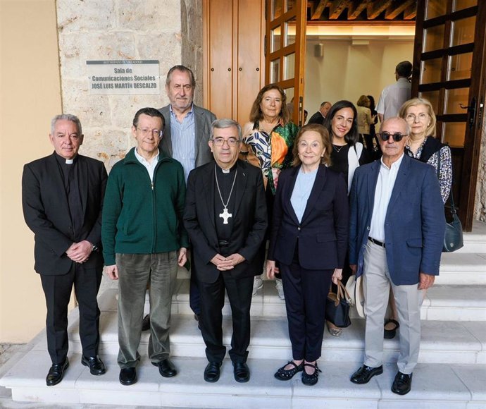 El Arzobispado de Valladolid dedica su Sala de Prensa al sacerdote, periodista y escritor José Luis Martín Descalzo.