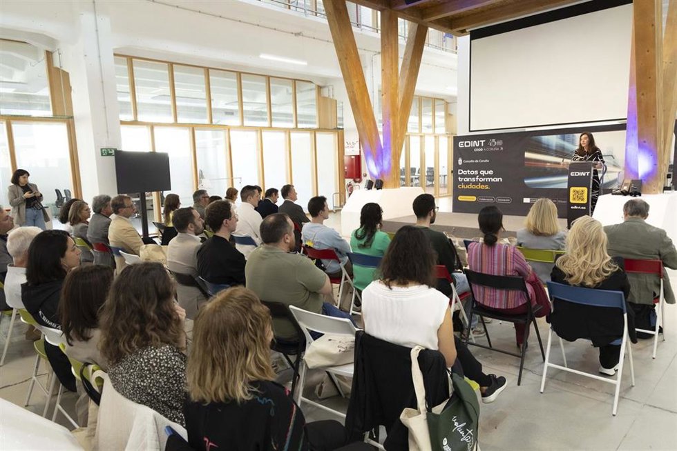 La alcaldesa de A Coruña, Inés Rey, interviene en el evento Edint Data Day