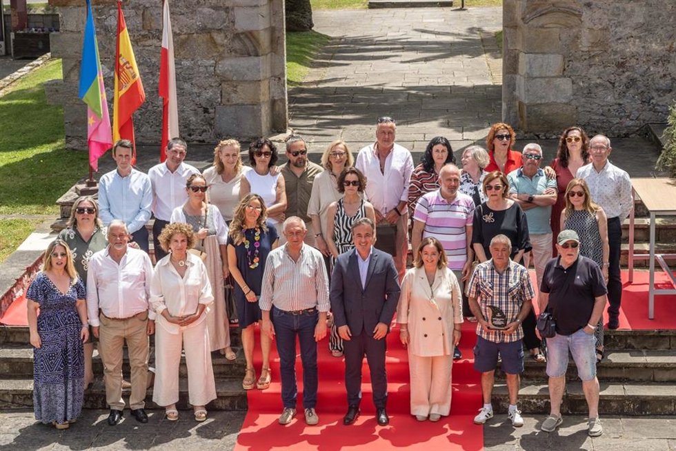Homenaje a los empleados municipales jubilados y a los que han cumplido 25 años de servicio