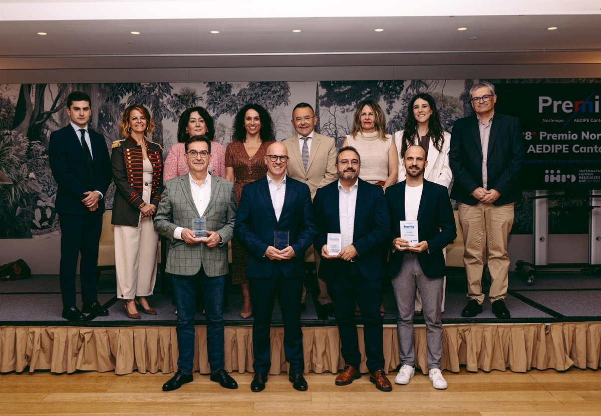 Nortempo y AEDIPE premian a profesionales y empresas cántabras por su gestión de RRHH