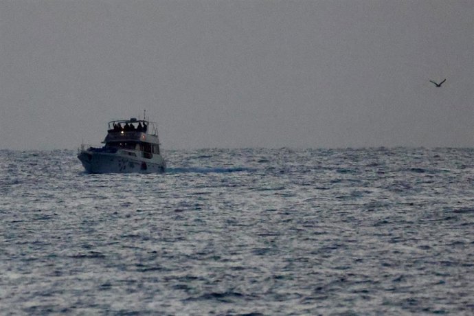 Uno de los buques de la flotilla internacional para Gaza es interceptada por la Marina israelí.