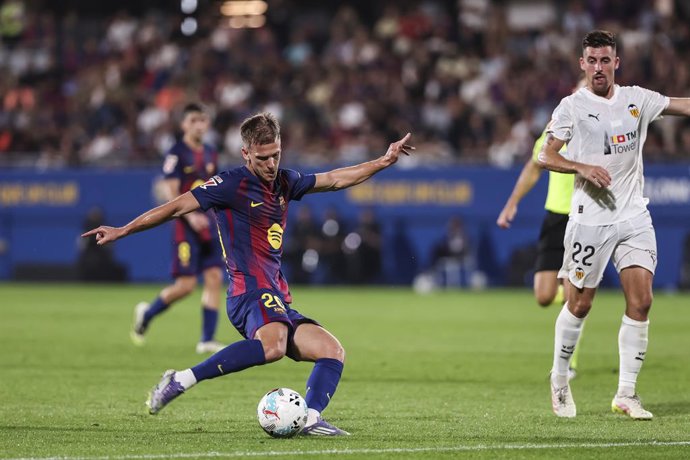 Archivo - Dani Olmo of FC Barcelona in action during the Spanish league, La Liga EA Sports, football match played between FC Barcelona and Valencia CF at Johan Cruyff stadium on September 14, 2025 in Barcelona, Spain.