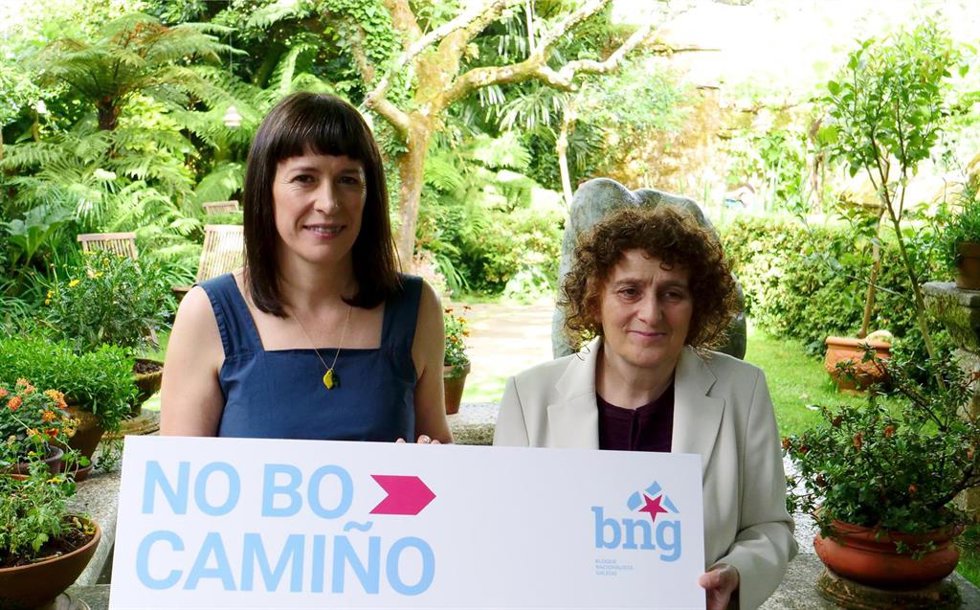 La portavoz nacional del BNG, Ana Pontón (i), en la presentación de la candidata a la Alcaldía de Santiago en 2027, a 22 de mayo de 2026.