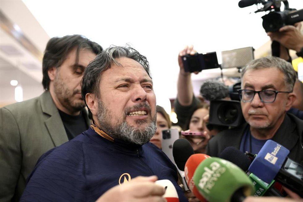 El diputado del Movimiento Cinco Estrellas (M5S) Dario Carotenuto llega a Roma tras ser detenido en Israel por participar en la Global Sumud Flotilla