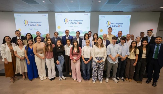 Damaris Cárdenas, del IES Bellavista de Sevilla, ganadora de la XVII Olimpiada Financiera de Edufinet de Unicaja.