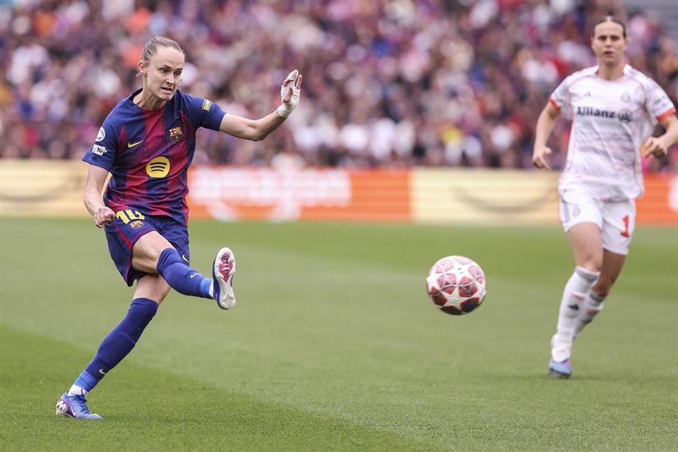 Caroline Graham Hansen en un partido de Champions con el Barça Femení