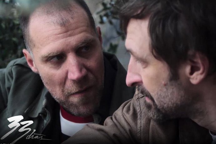 Julián Villagrán y J. Manuel Poga escapan de prisión en el tráiler de 33 días, primera serie de ficción de Carles Porta