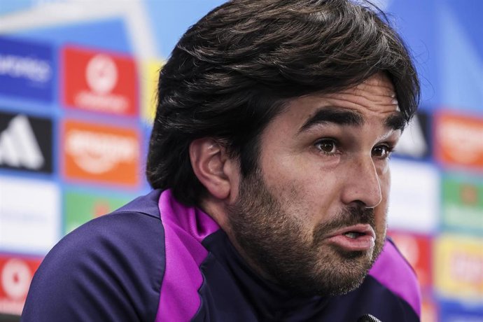 El entrenador del Barça Femení, Pere Romeu, en rueda de prensa previa a la final de la Liga de Campeones Femenina 2025/26
