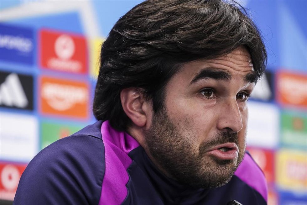 El entrenador del Barça Femení, Pere Romeu, en rueda de prensa previa a la final de la Liga de Campeones Femenina 2025/26