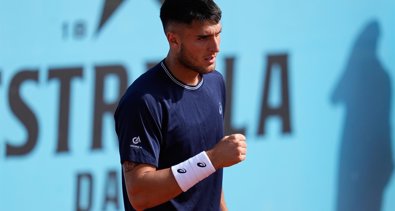 Tenis