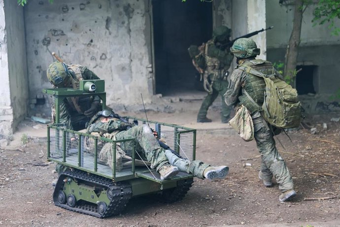 Militares rusos en la provincia de Lugansk