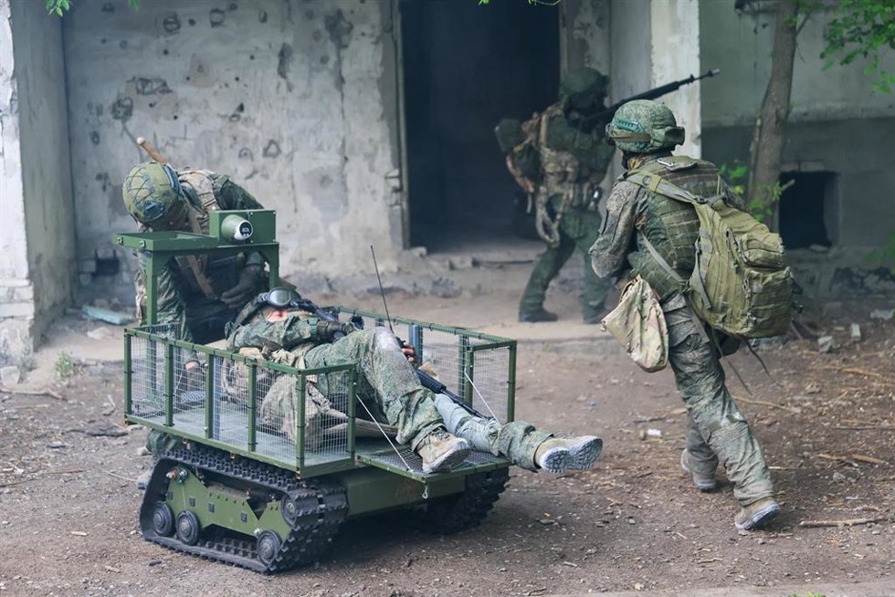 Militares rusos en la provincia de Lugansk
