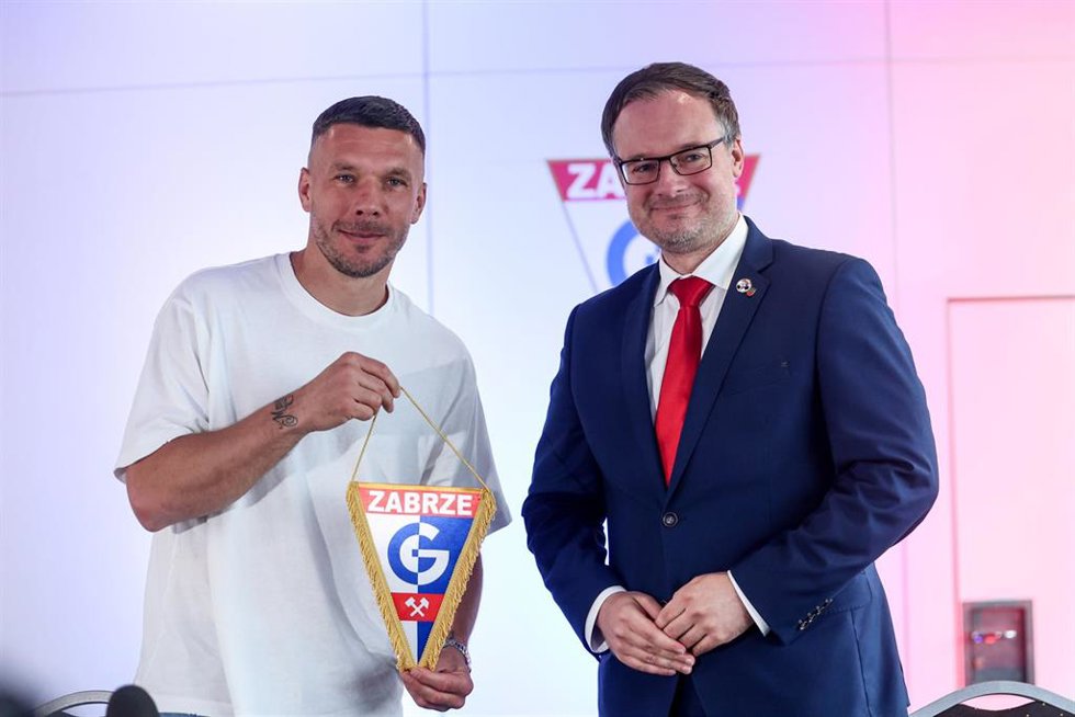 May 21, 2026, Zabrze, Poland: 21.05.2026, Zabrze.PKO Ekstraklasa sezon 2025/26 Gornik Zabrze konferencja prasowa  -  Football Polish Top League Gornik Zabrze Press conference.Nz. Lukas Podolski Kamil Zbikowski.Fot. Michal Chwieduk/Arena Akcji