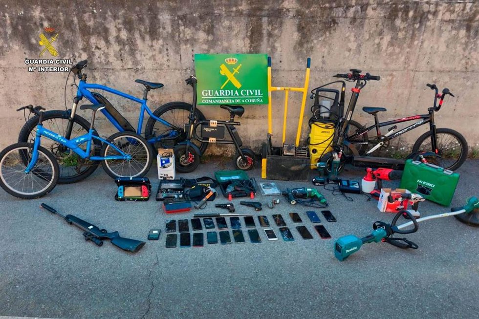 Objetos robados e intervenidos en la operación 'Patineta'.
