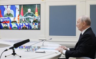 HANDOUT - 21 May 2026, Russia, Moscow: Russia's President Vladimir Putin observes a nuclear exercise conducted by the Russian and Belarusian armed forces via video link from the Kremlin. Photo: -/Kremlin/dpa - ATTENTION: editorial use only and only if the