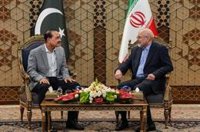 Irán avisa a EEUU que no renunciará a sus derechos mientras mantiene conversaciones de alto nivel con Pakistán
