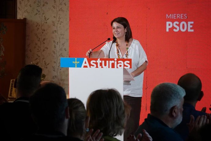 Adriana Lastra durante su intervención este sábado en Mieres.