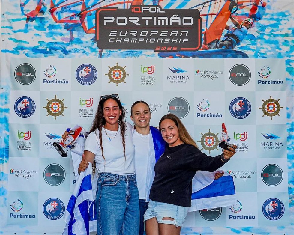 Pilar Lamadrid se cuelga el bronce europeo de iQFOiL en Portimao