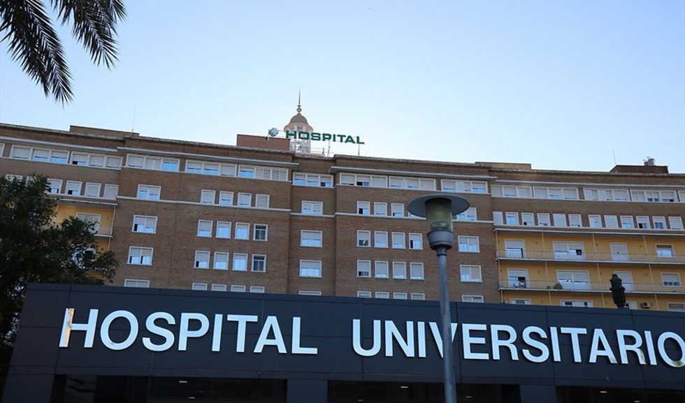 Archivo - (Foto De ARCHIVO) Fachada Principal Del Hospital Universitario Virgen Del Rocío De Sevilla. JUNTA DE ANDALUCIA 18/11/2021