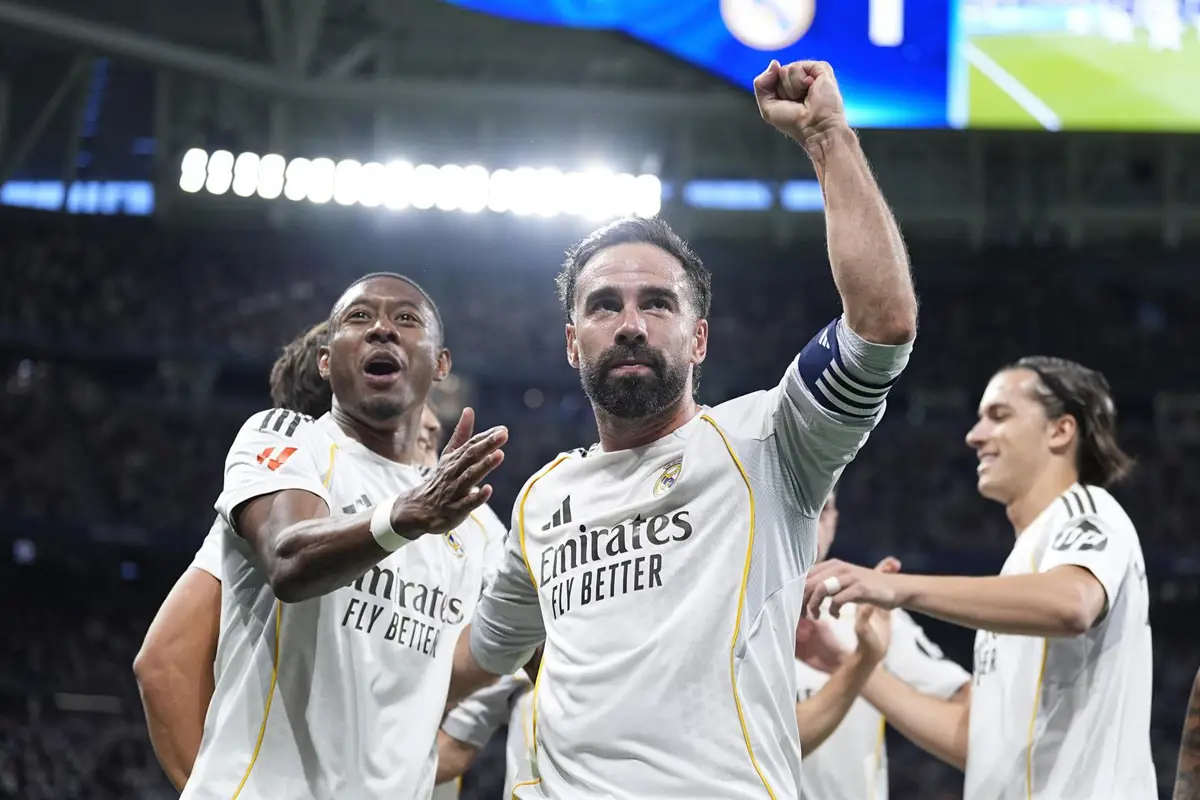 Daniel Carvajal celebra un gol en el Bernabéu. - Oscar J. Barroso / AFP7