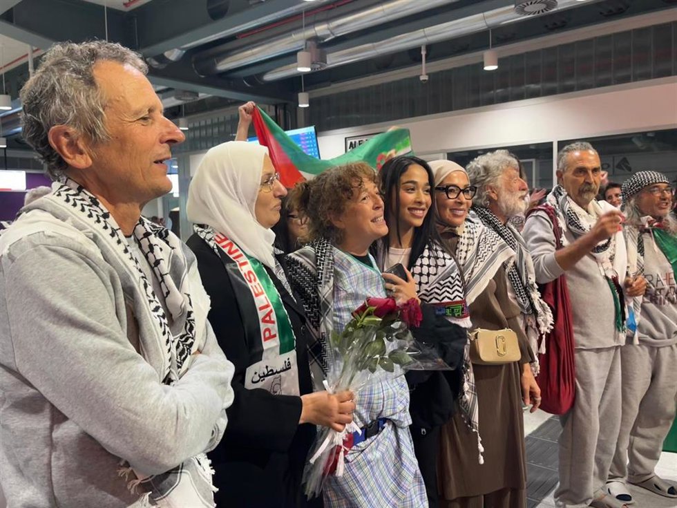 La delegación gallega llega a la estación de tren de Santiago de Compostela, a 23 de mayo de 2026.