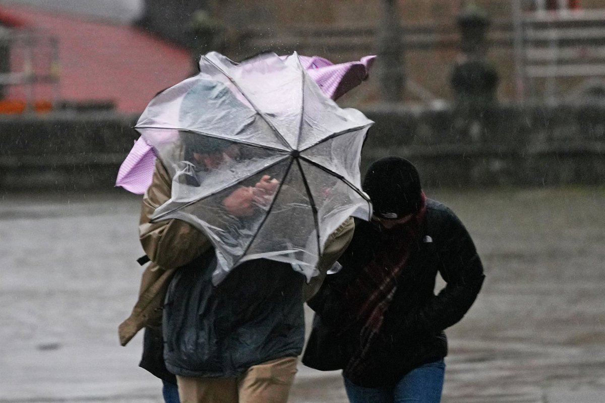 Las tormentas ponen en alerta naranja al centro de Lugo, con casi toda Galicia en nivel amarillo en un domingo de calor