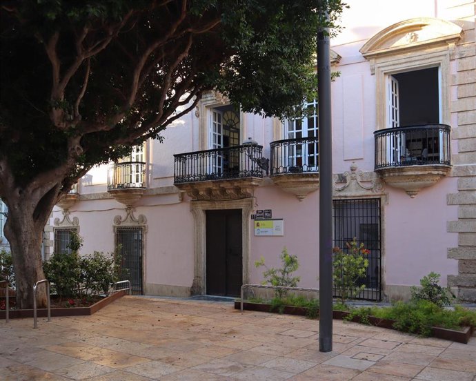 Archivo - Fachada del Archivo Histórico Provincial de Almería.