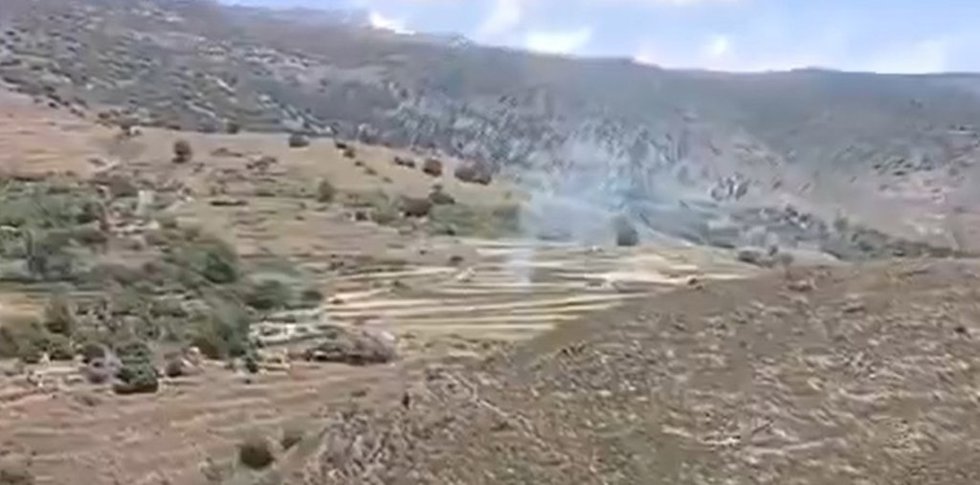 Imagen aérea del incendio declarado el domingo, 24 de mayo, en la localidad granadina de Lanjarón, en concreto, en el paraje Jaral de Cálar.