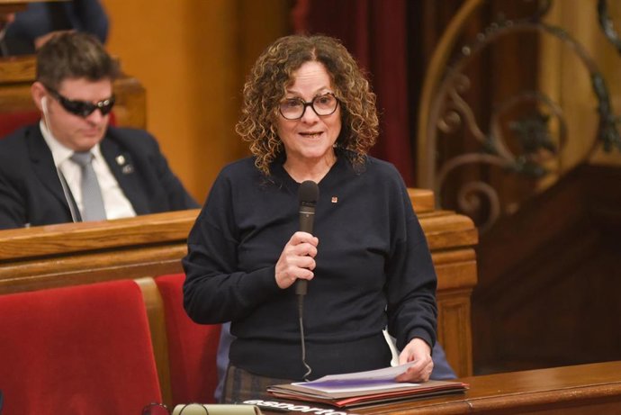 Archivo - Arxivo - La consellera de Cultura de la Generalitat, Sònia Hernández, durant una sessió de control al Govern, en el Parlament de Catalunya, a 25 de febrer de 2026, a Barcelona