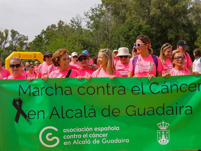 II Marcha Contra el Cáncer de la Junta local de la AECC en Alcalá de Guadaíra (Sevilla)