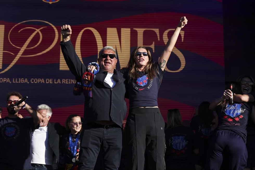 Alexia Putellas y Joan Laporta , celebración de la temporada del Barça