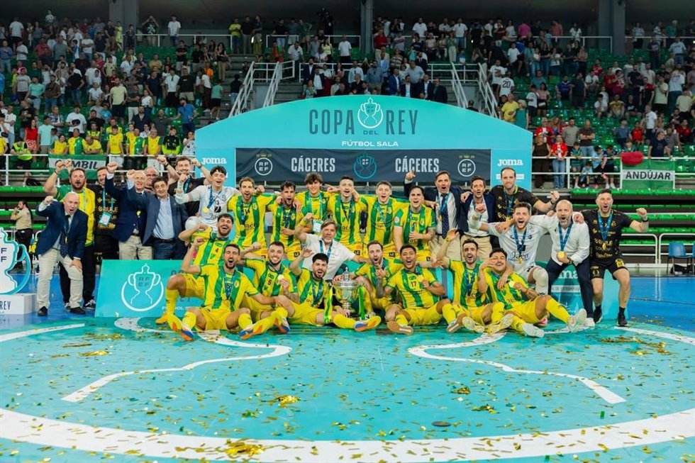 El Jaén Paraiso Interior celebra la Copa del Rey de fútbol sala.